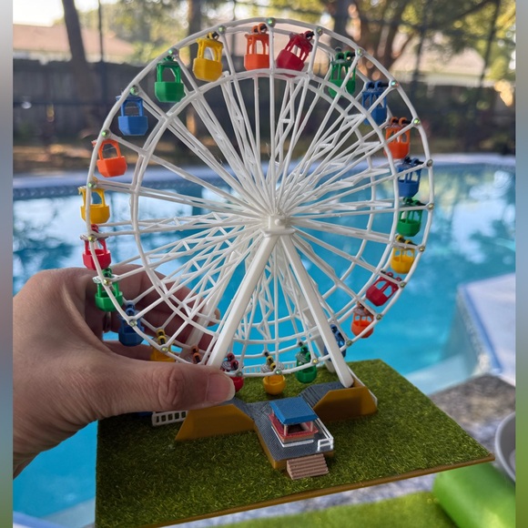 N-Scale Ferris Wheel Model Train layout/diorama/set amusement miniature park - Picture 2 of 7